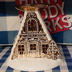 Bath & Body Works Gingerbread House Single Wick Candle Holder